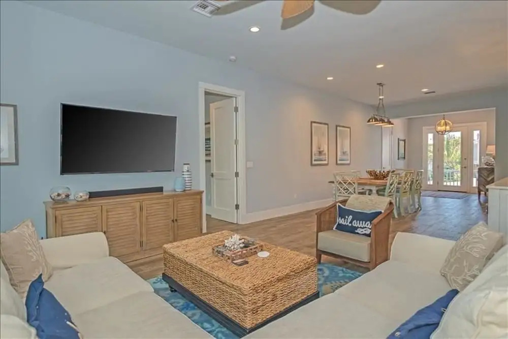 Homes-261 Seabreeze Ct