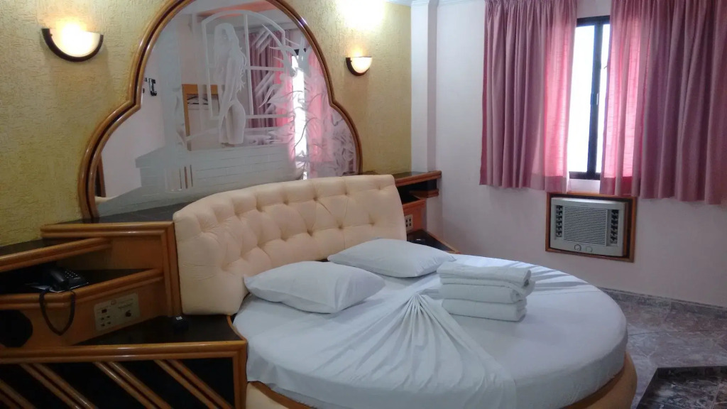 Paissandú Palace Hotel - Próximo às ruas 25 de Março, Sta Ifigênia e regiões do Brás e Bom Retiro