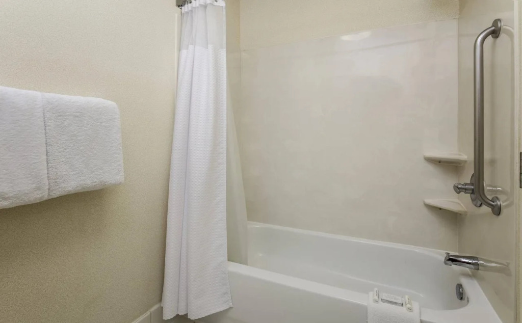 Courtyard by Marriott Dallas Lewisville
