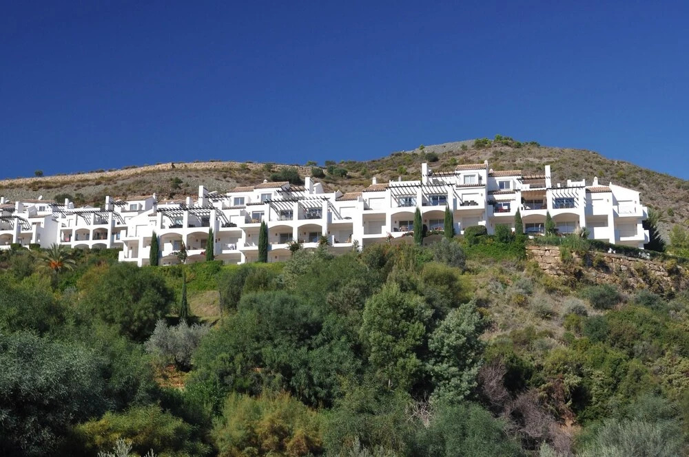Apartment With 2 Bedrooms in Benahavís, With Wonderful Mountain View,