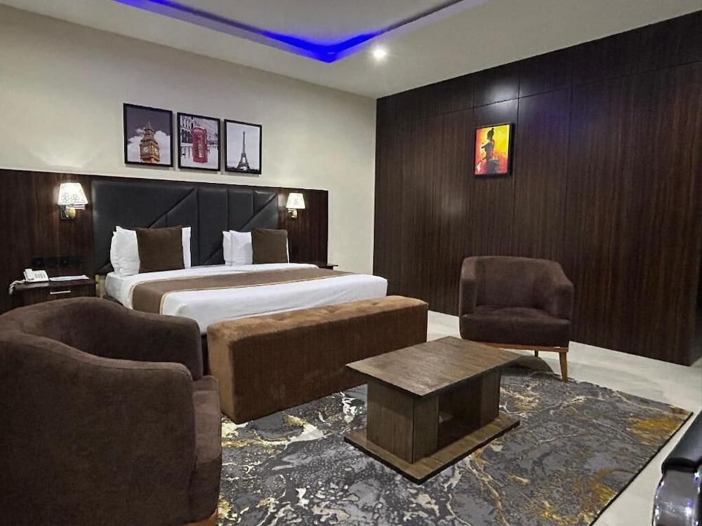 Vinpy hotels