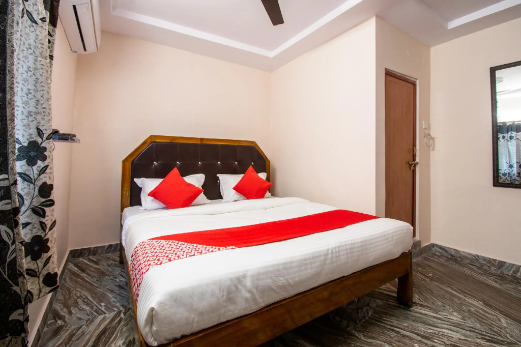 Super OYO Hotel O Adarsh Nagar Near Kavya Hospital