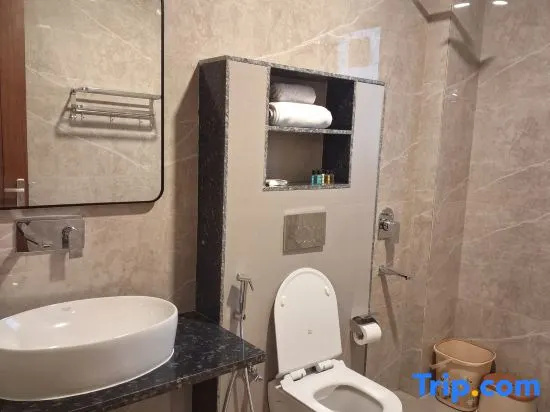 Star Residency Studio room near Medanta Hospital