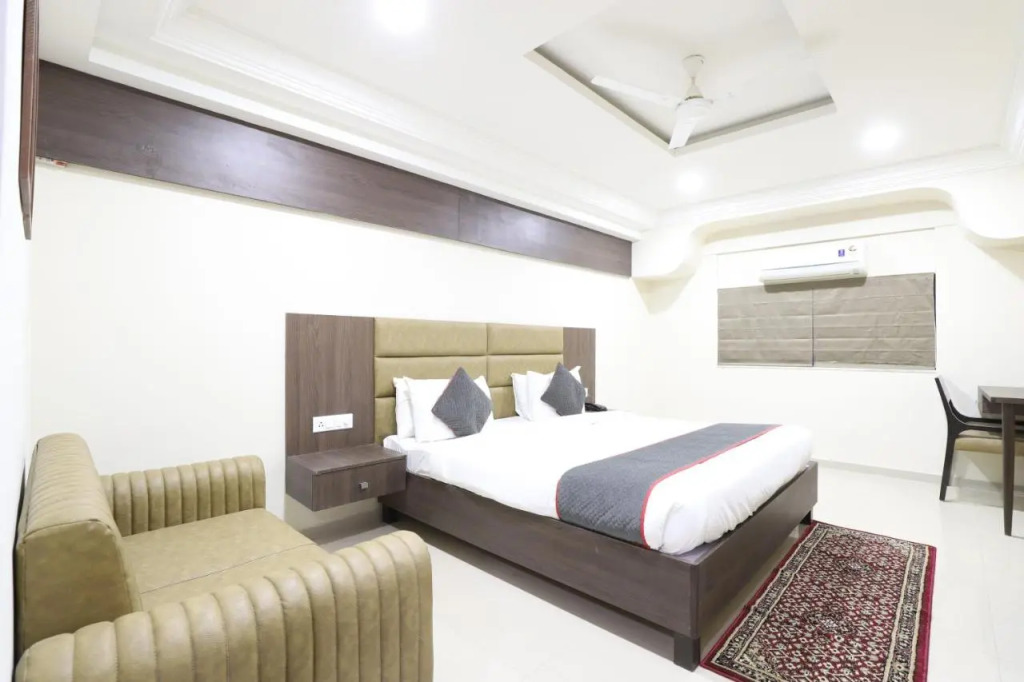 Alba Premier, Ahmedabad