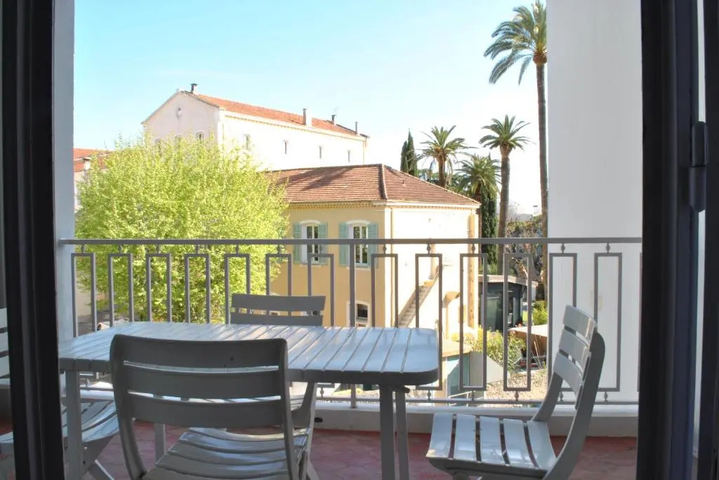 Le Windsor Appartement 2p / Det2002