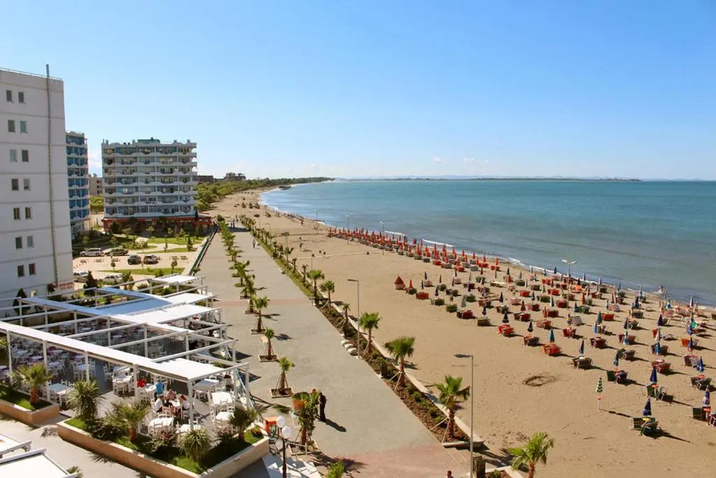 Domus Hotel & Apartments