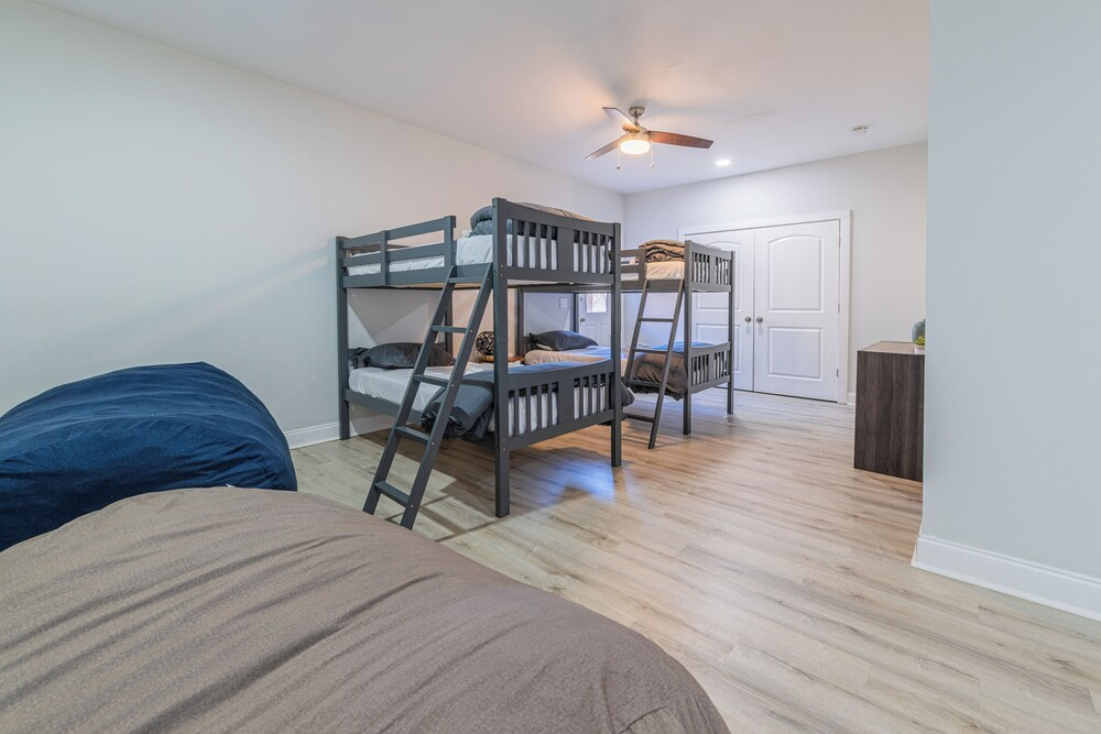 Private Dock & Hot Tub: Lakefront Eufaula Escape