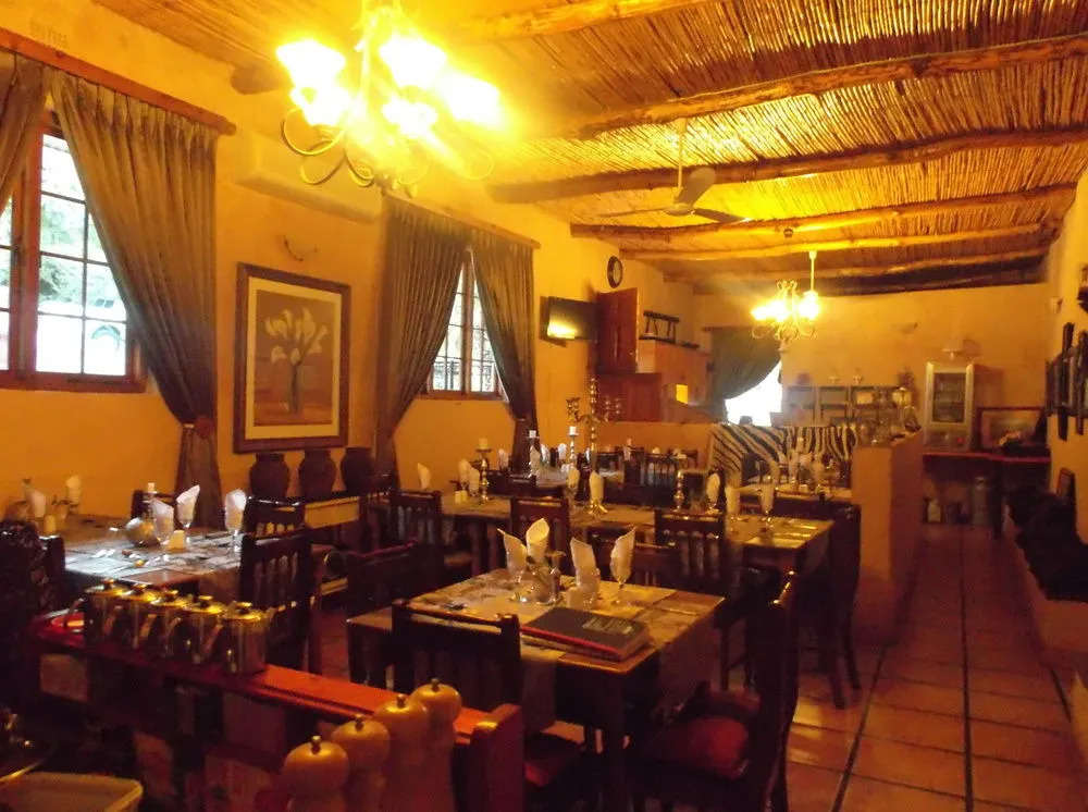Old Mill Lodge, Seasonal Working Ostrich Farm & Restaurant, Oudtshoorn