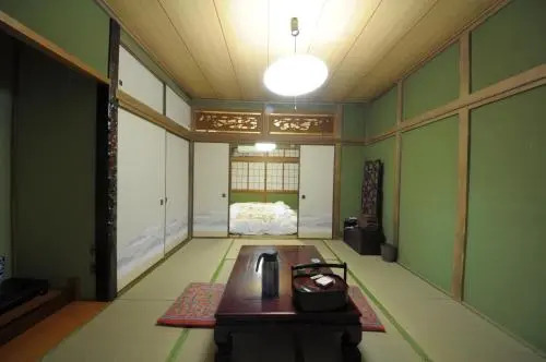 Nakaya House