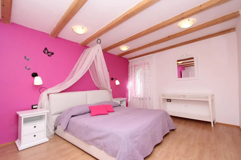 Apartment Midea