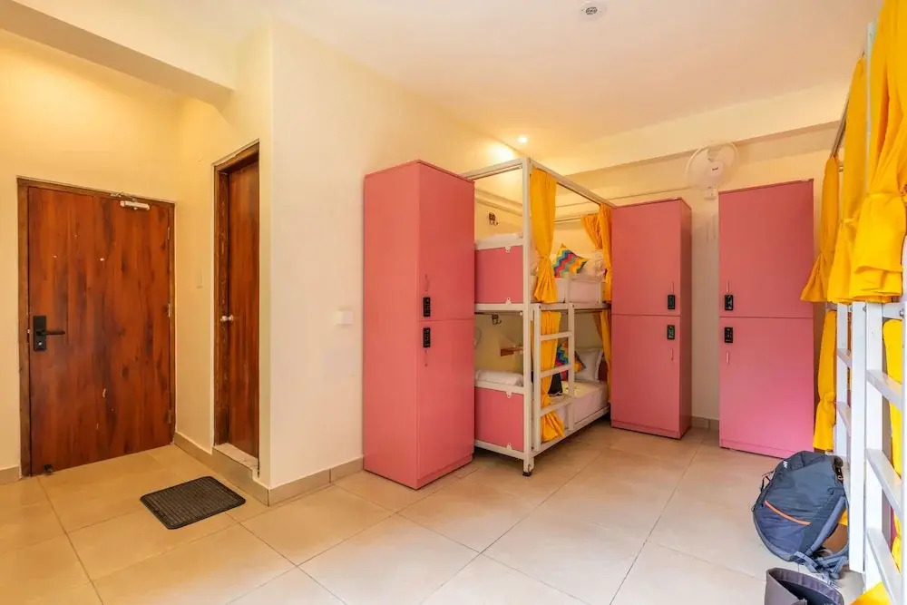 goSTOPS Kasol PLUS, Manikaran Road - Private Rooms & Dorms