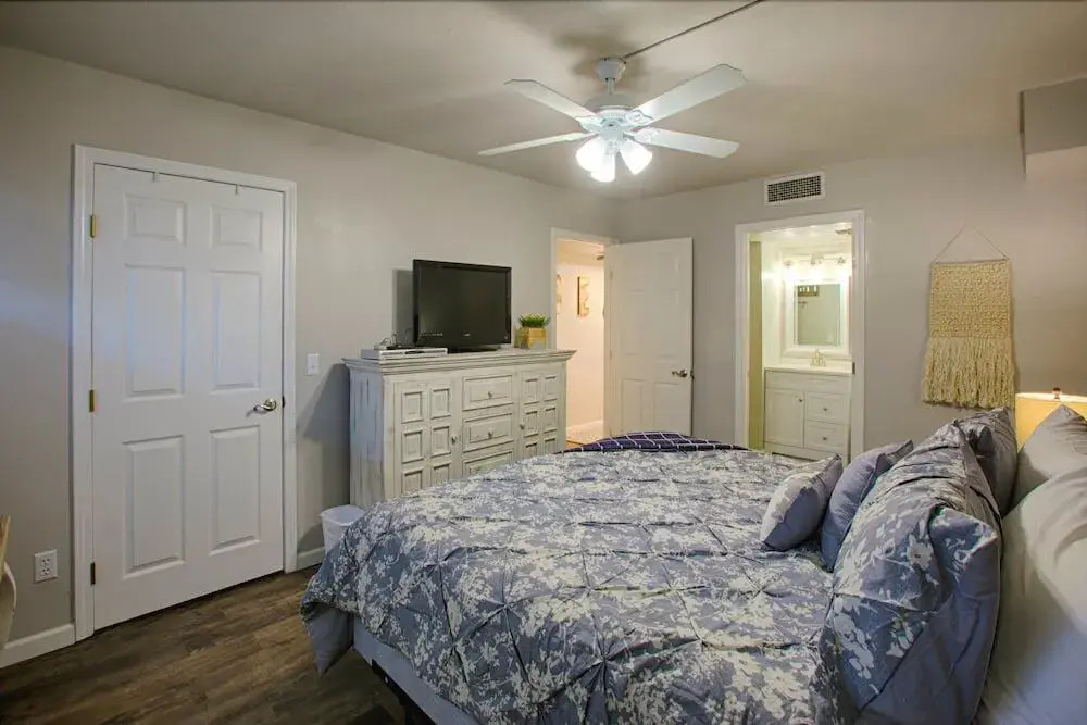 Gulf Shore Condo #114 - 1 Br condo by RedAwning