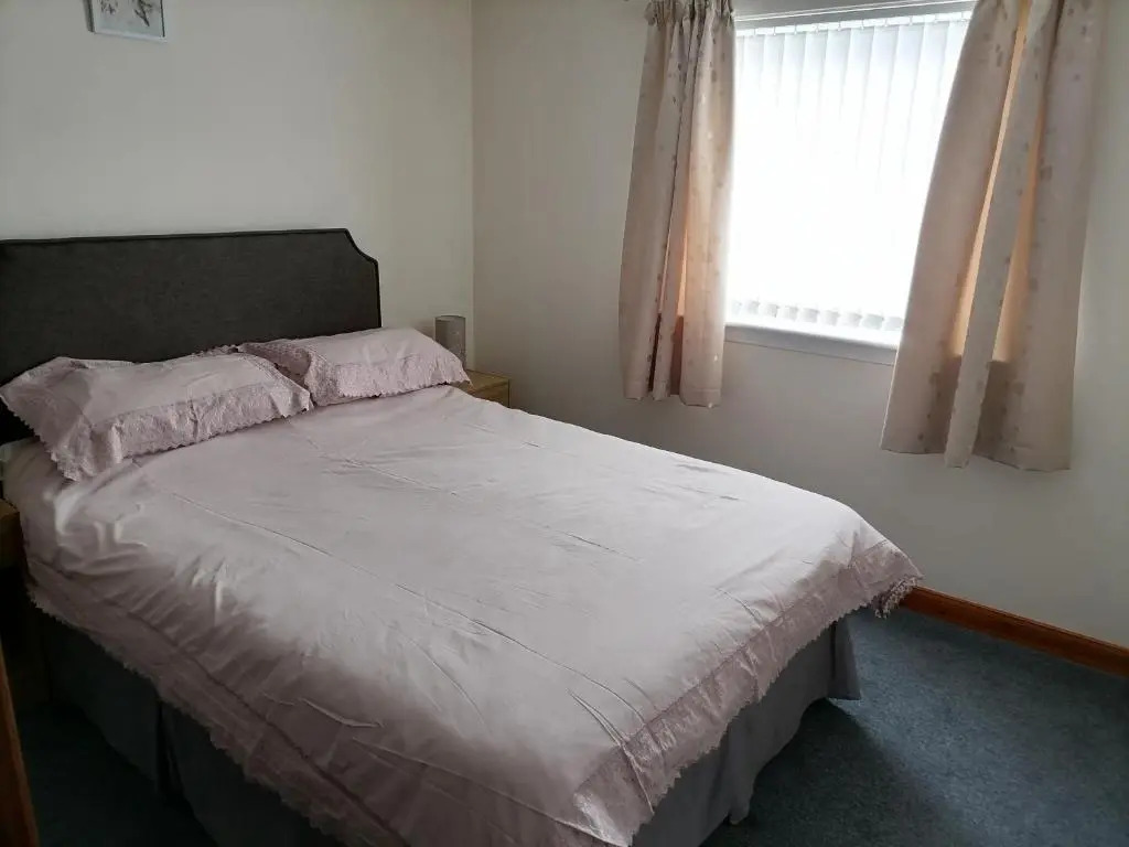 Impeccable 2-bed Flat in Wick