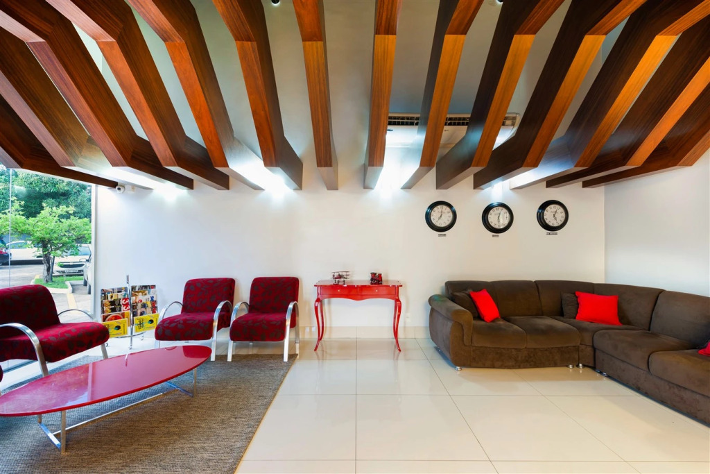 Hotel 365