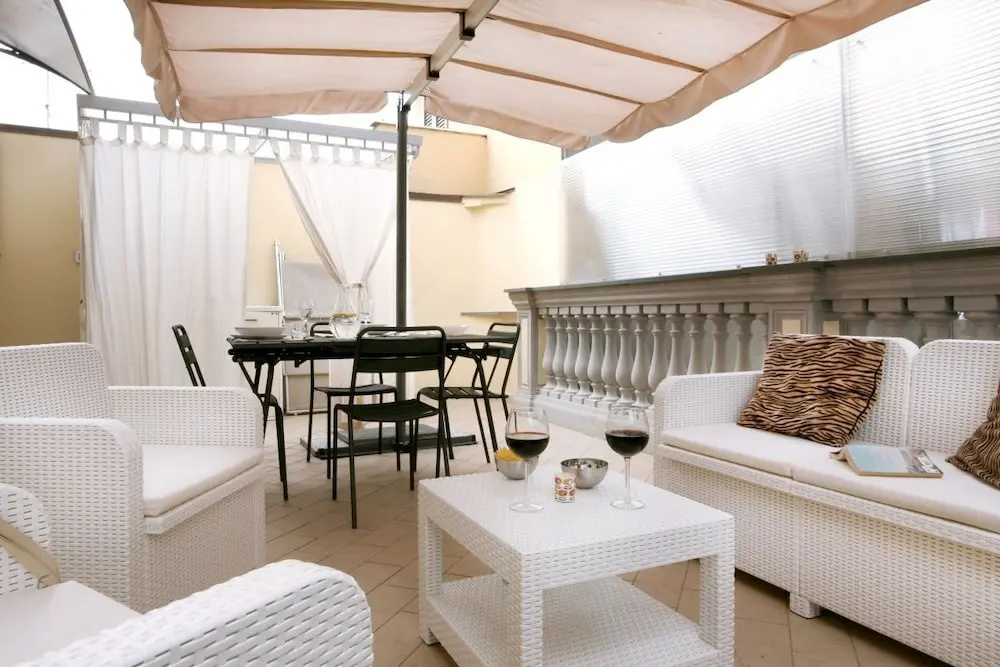 Apartment With Beautiful Terrace in the Historical Center of Pietrasanta