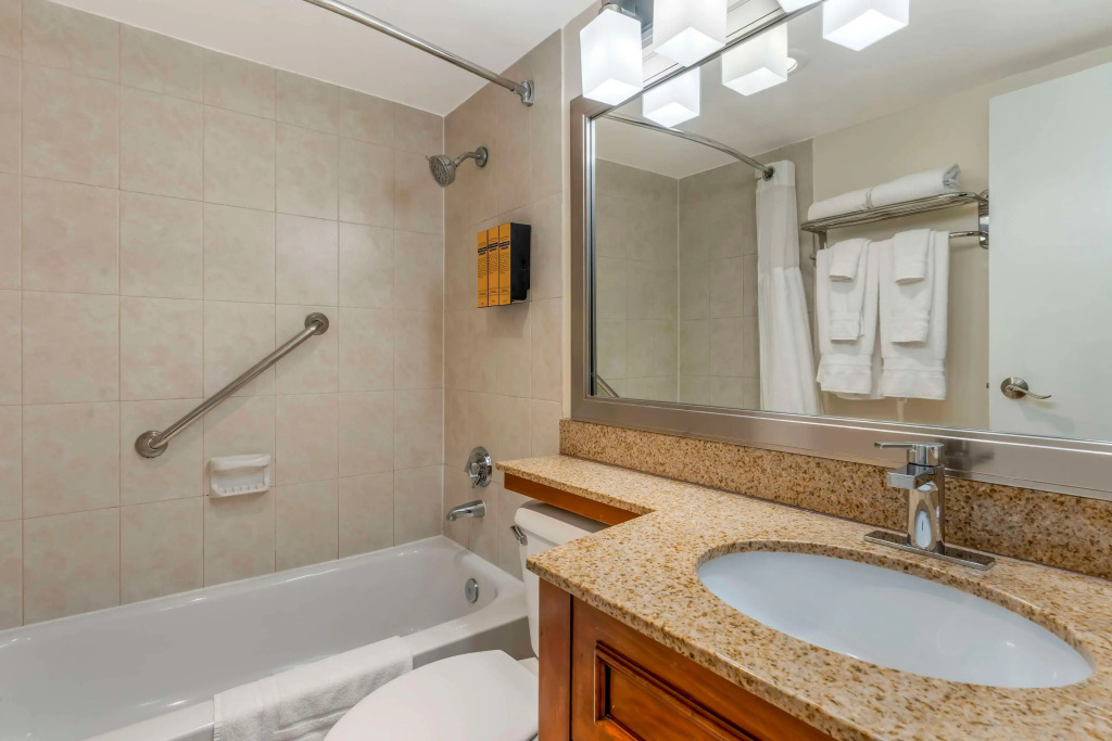 Best Western Plus Grosvenor Airport Hotel