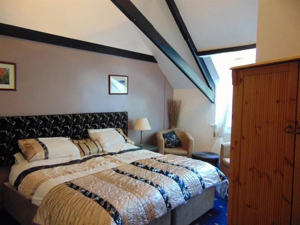 Racehorse Inn