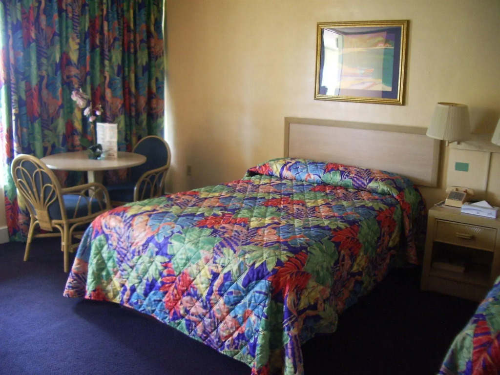 Royal Islander Hotel