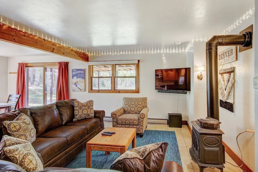 Whispering Pines - 4 Br Home