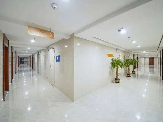 Universe Department Wisdom Apartment (Century Lotus Sports Center shop)