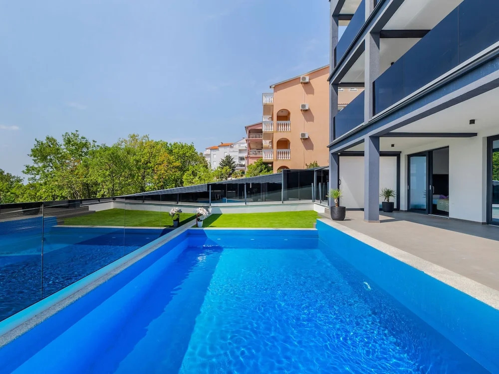 Pleasing Apartment in Crikvenica With Private Pool