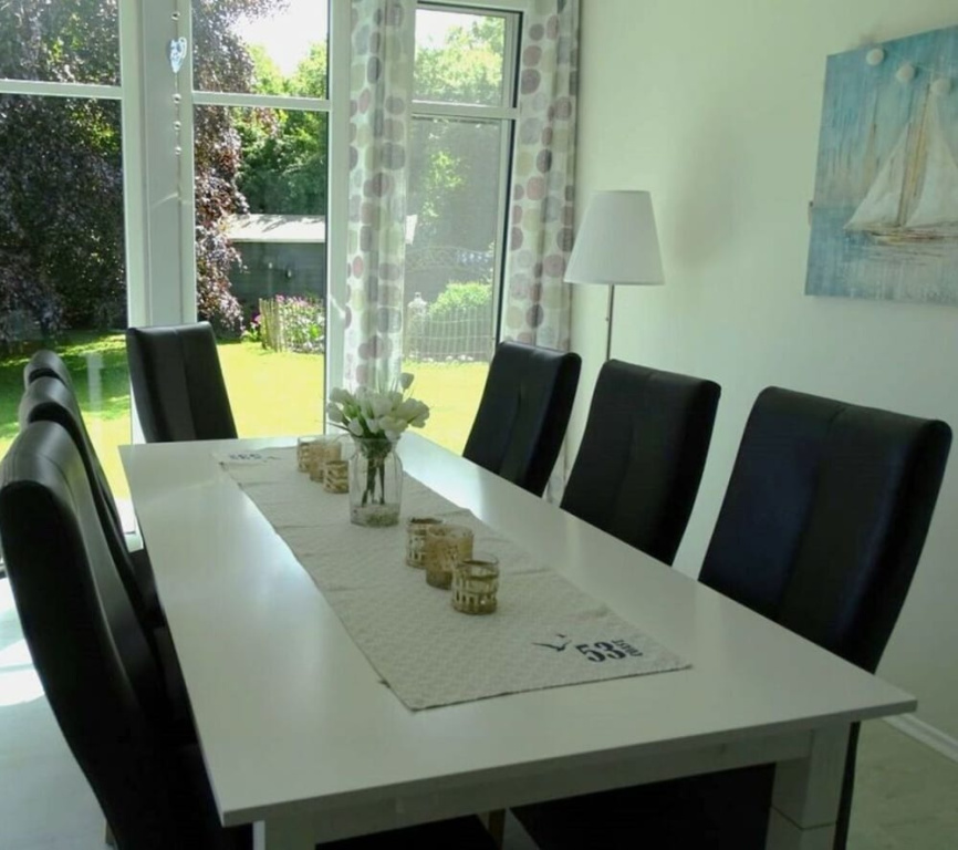 Diekkier Modern Retreat(Please Contact The Property 7 Days In Advance)