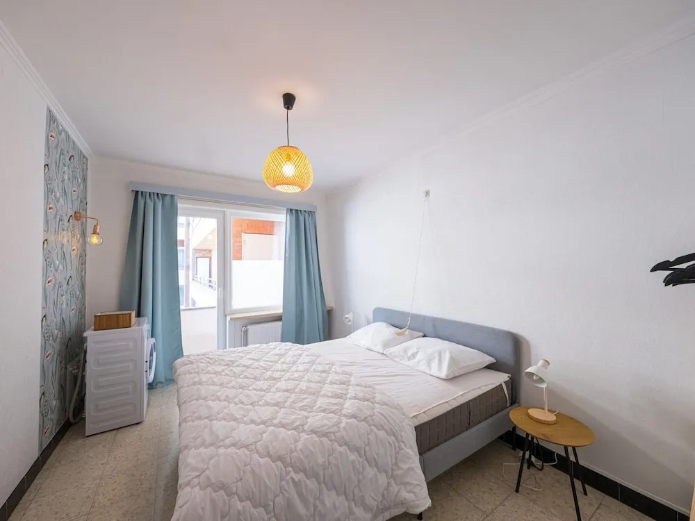 Apartment With 3 Bedrooms Near the sea