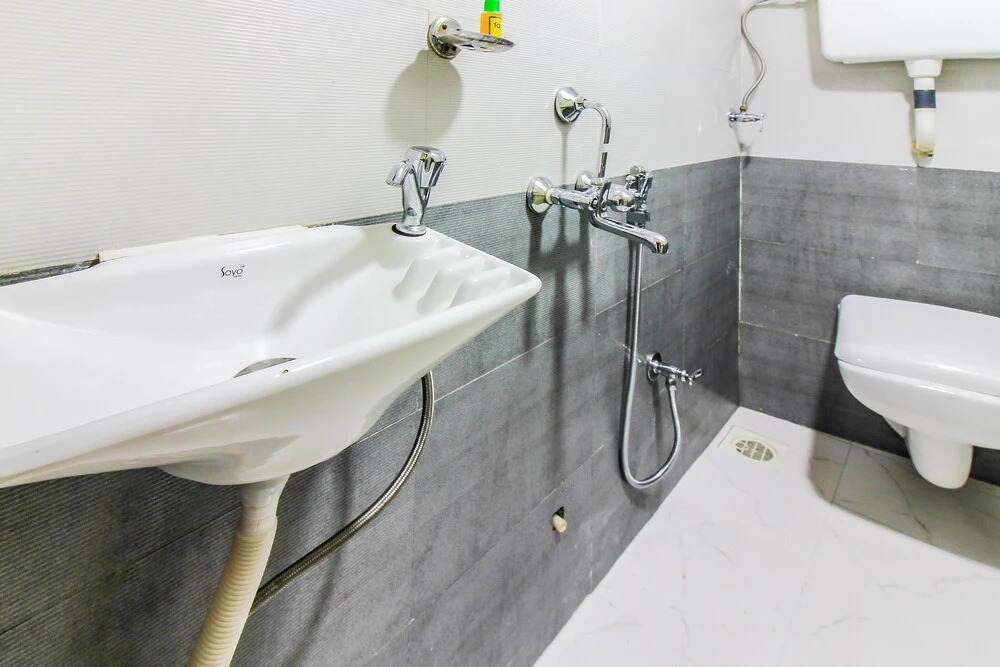 FabHotel AK Palace Saki Naka