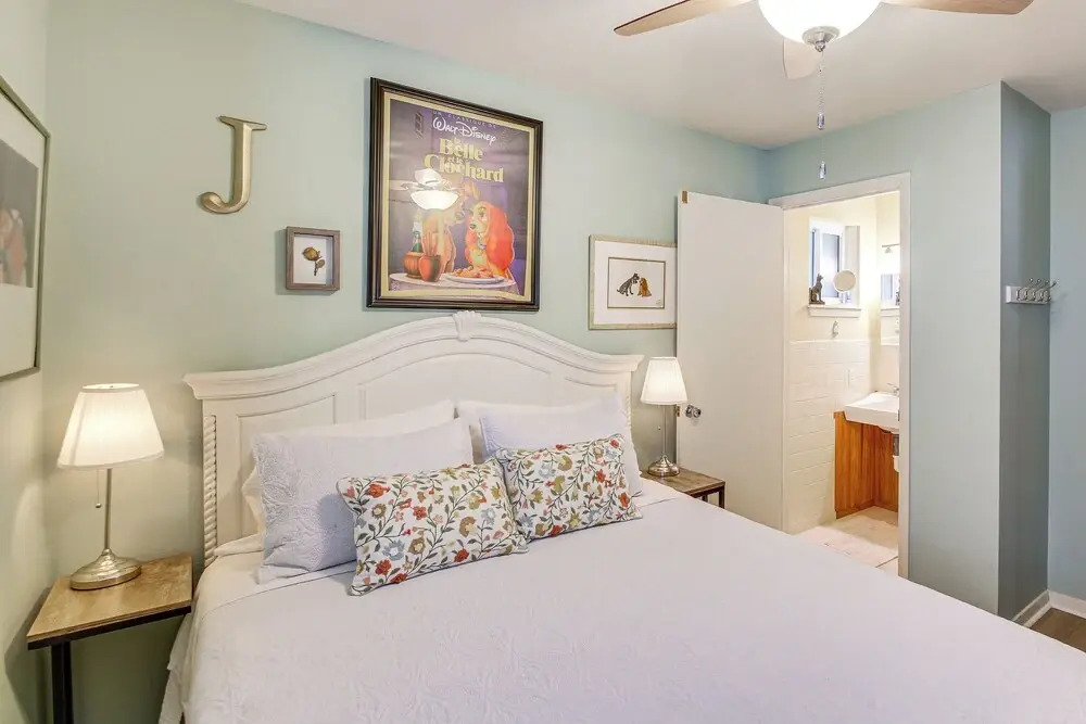 Walk to Bathhouse Row: Dog-friendly Home!