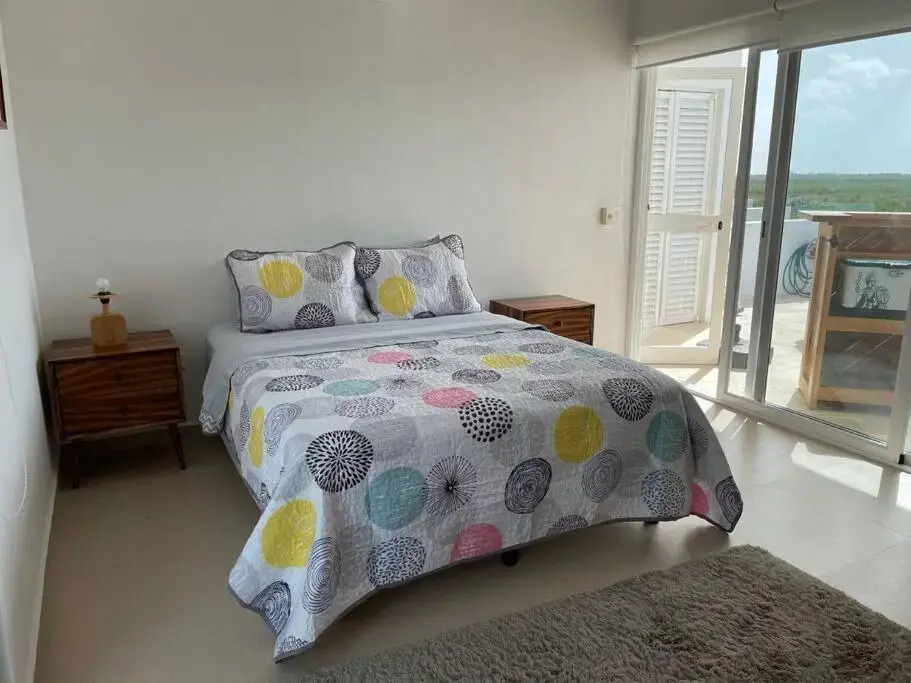 Luxury 3 br/4 ba Home w/View - Puntarena
