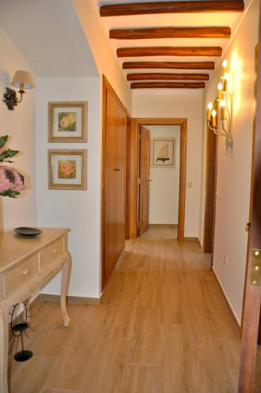 Fantastic for Family Gatherings, Optional Pool Heating, Free Air Con Wifi