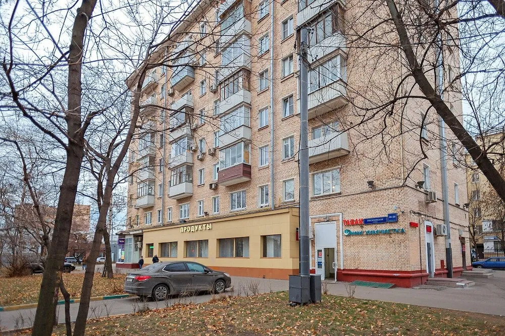 LuxApartments Lyusinovskaya street 48-50