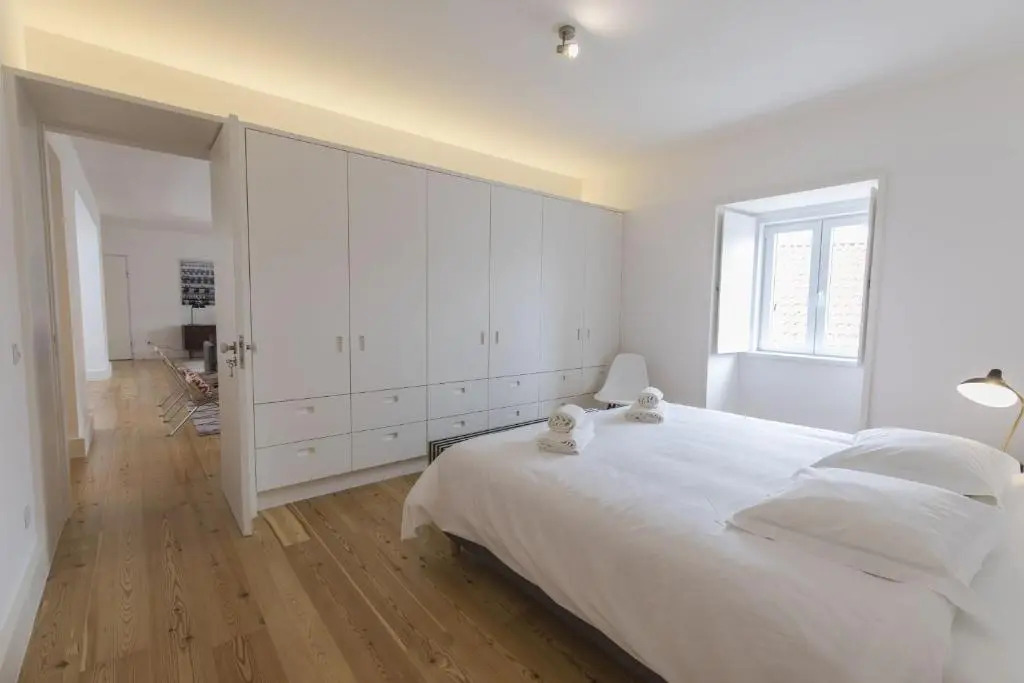 Lovelystay - Chic, Citrus Home - Private Garden And Parking