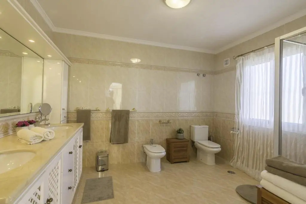 20787 - Spacious Villa