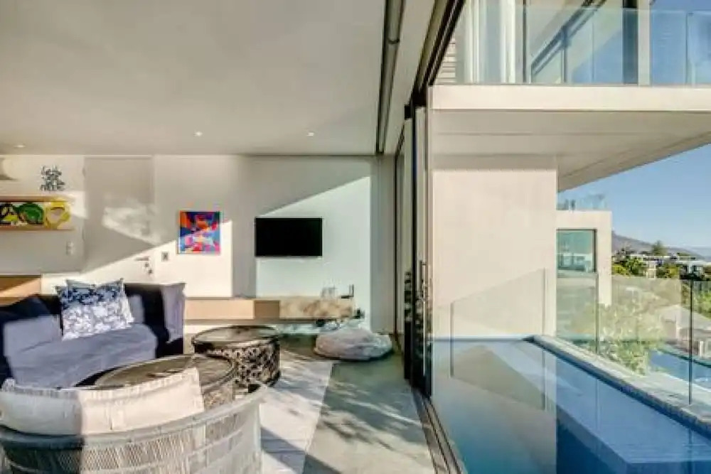 Unique Camps Bay Apartment w Private Pool Coral Sea