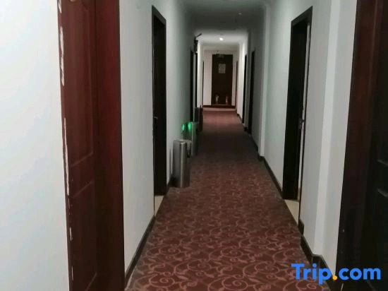 Ningbo Baoyue Business Hotel