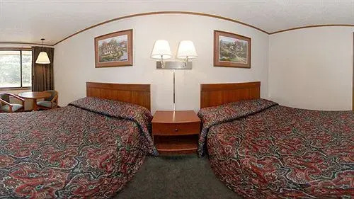 Econo Lodge Airport