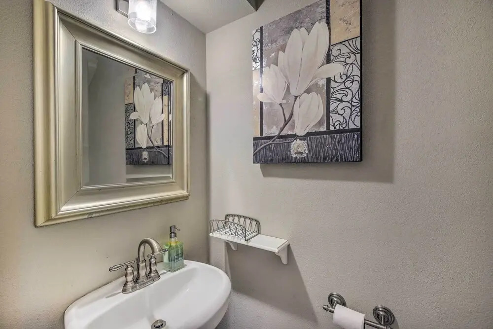 Spacious Houston Home, Day Trip to Galveston!