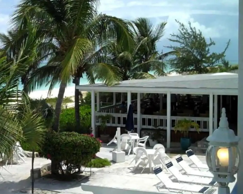 Sibonne Beach Hotel