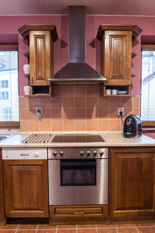 Spacious and Quiet Attic Flat in Centre