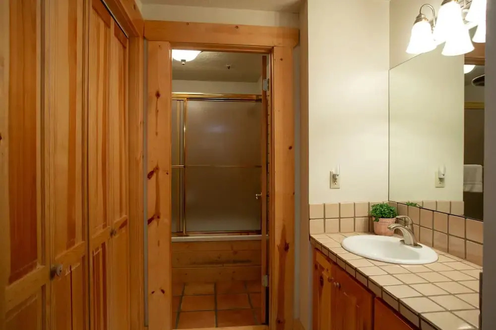 Comstock Lodge at Deer Valley Resort - Two Bedroom Condo with Hot Tub #202 2 Condo
