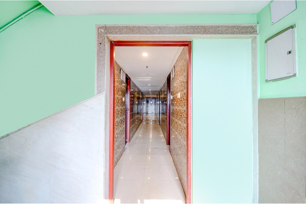 FabHotel Raj Darbar - Nr Kolkata Airport