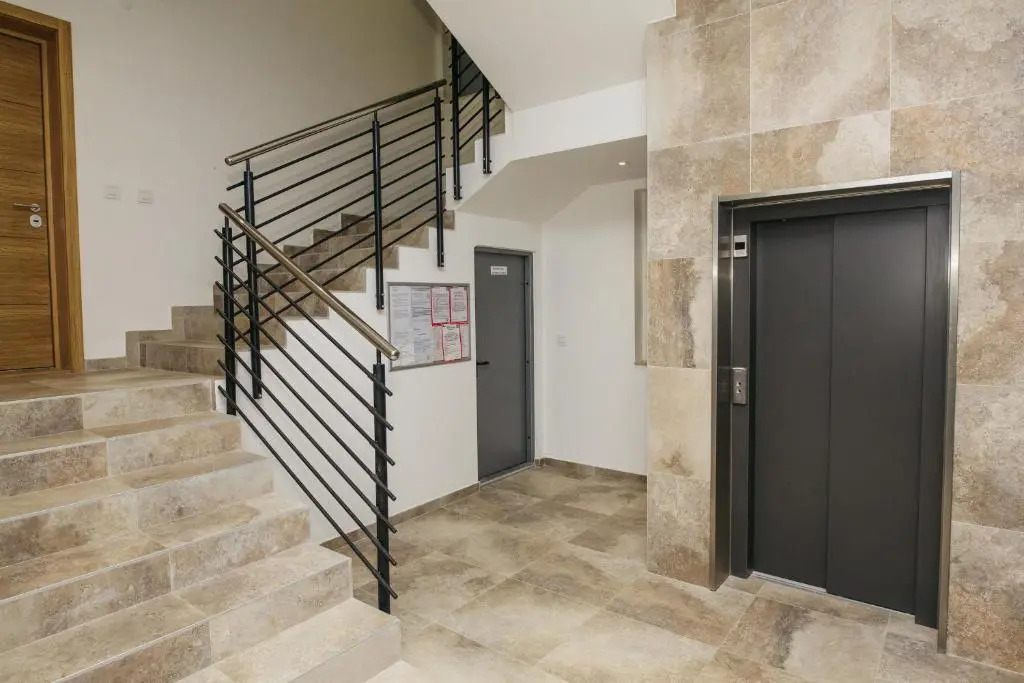 Arena BIG Luxury Apartments with free parking