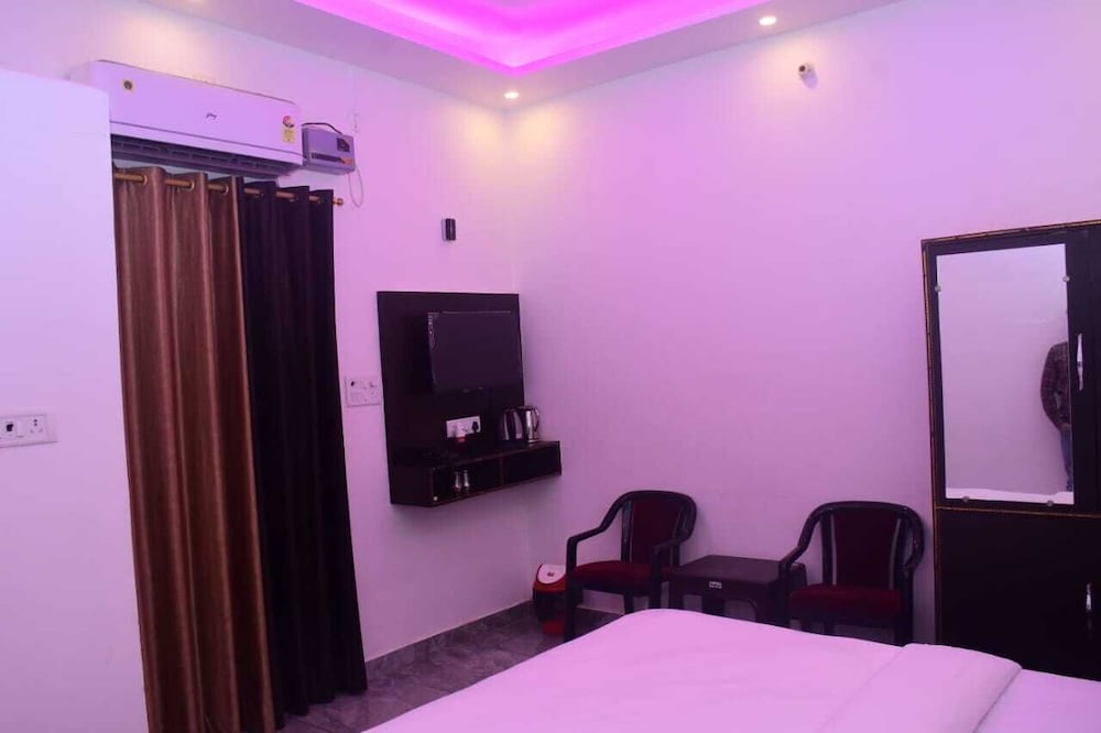 Shri Narayanam Guest House and Home Stay