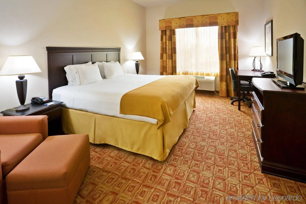 Comfort Inn & Suites Denison - Lake Texoma