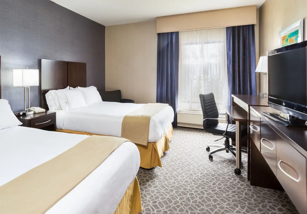 Holiday Inn Express Hotel & Suites Mt. Holly by IHG