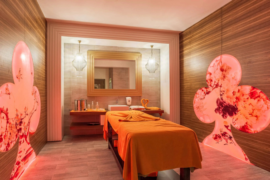 Mary Palace Resort & Spa