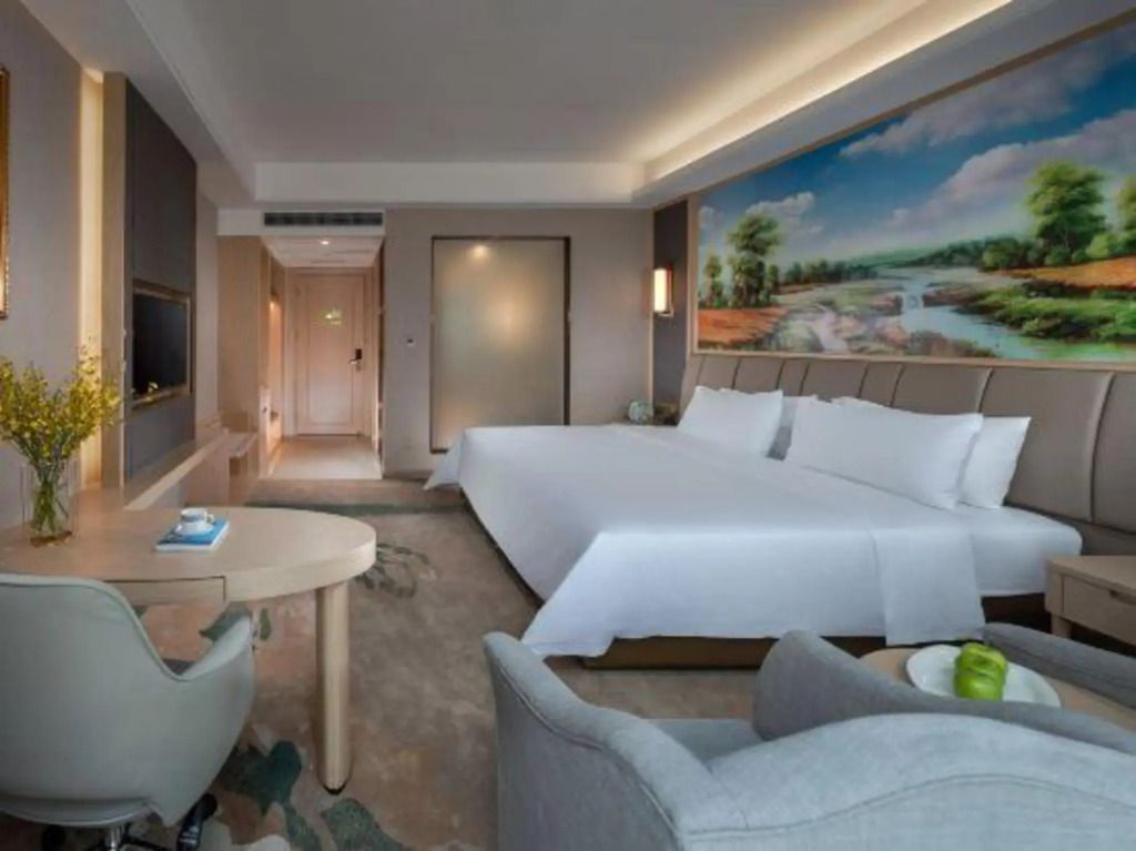 Vienna International Hotel (Chengdu Happy Valley, Dongzikou Metro Station)