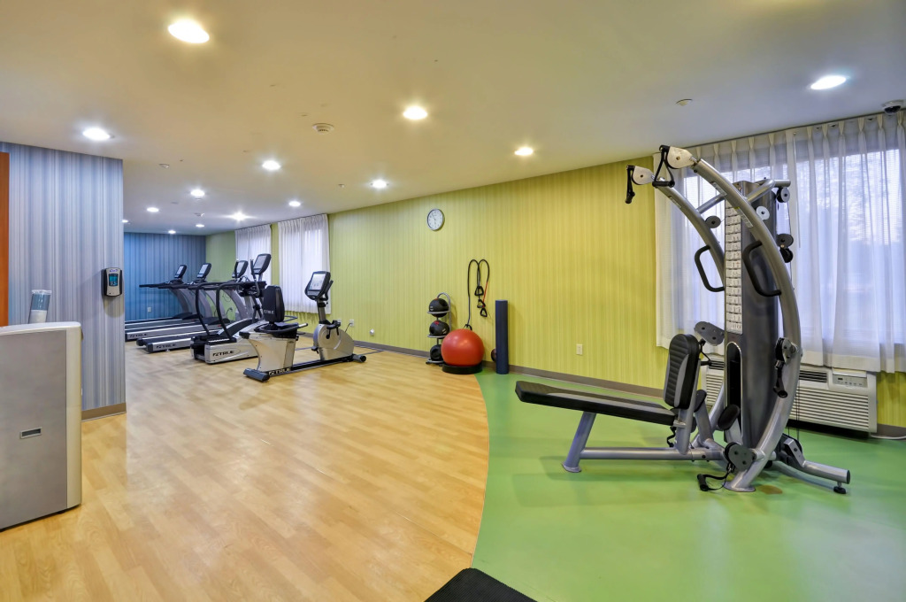 Holiday Inn Express Romulus / Detroit Airport by IHG