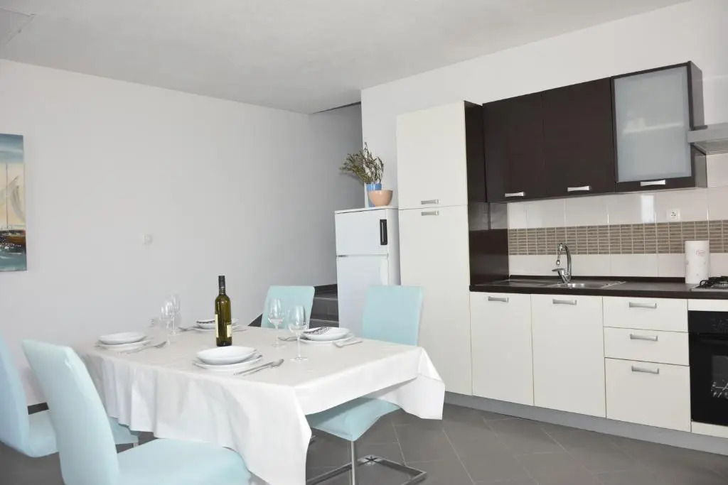 Apartments Maro